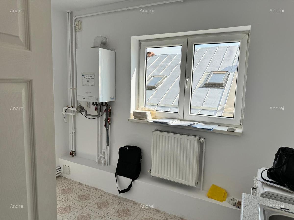 Apartament duplex  8 camere , cu garaj si boxa - 16