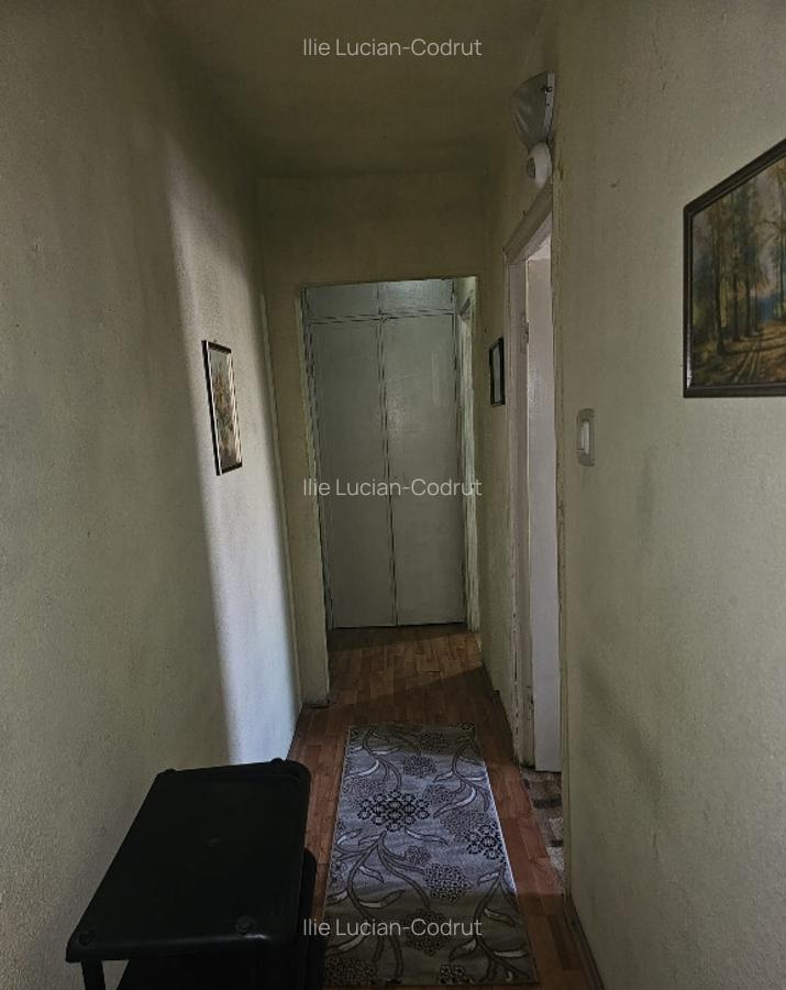 Apartament cu 3 camere in Zarnesti, zona Tohan Blocuri - 9