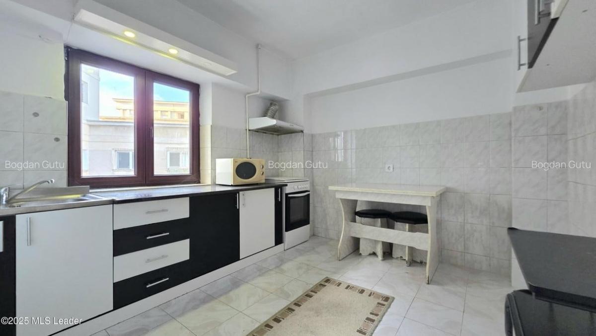 Libertatii - Regina Maria, 3 Camere Decomandat, Panorama - 5