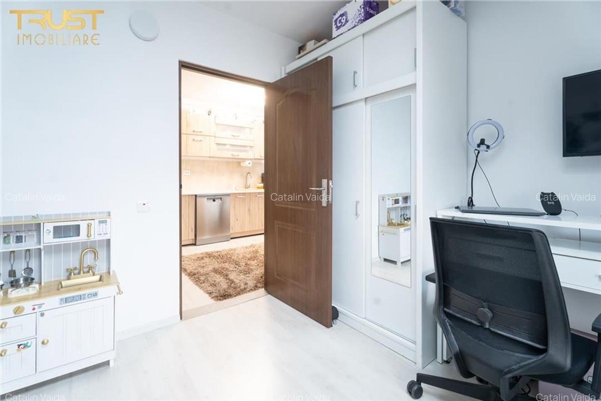 Comision 0% | 3 camere | 2 balcoane | 60mp utili str. Florilor - 11
