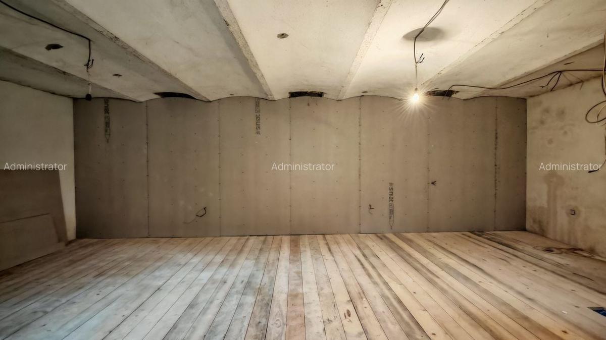 CASA SASEASCA comuna VULCAN,zona foarte buna,teren 3000 mp - 6