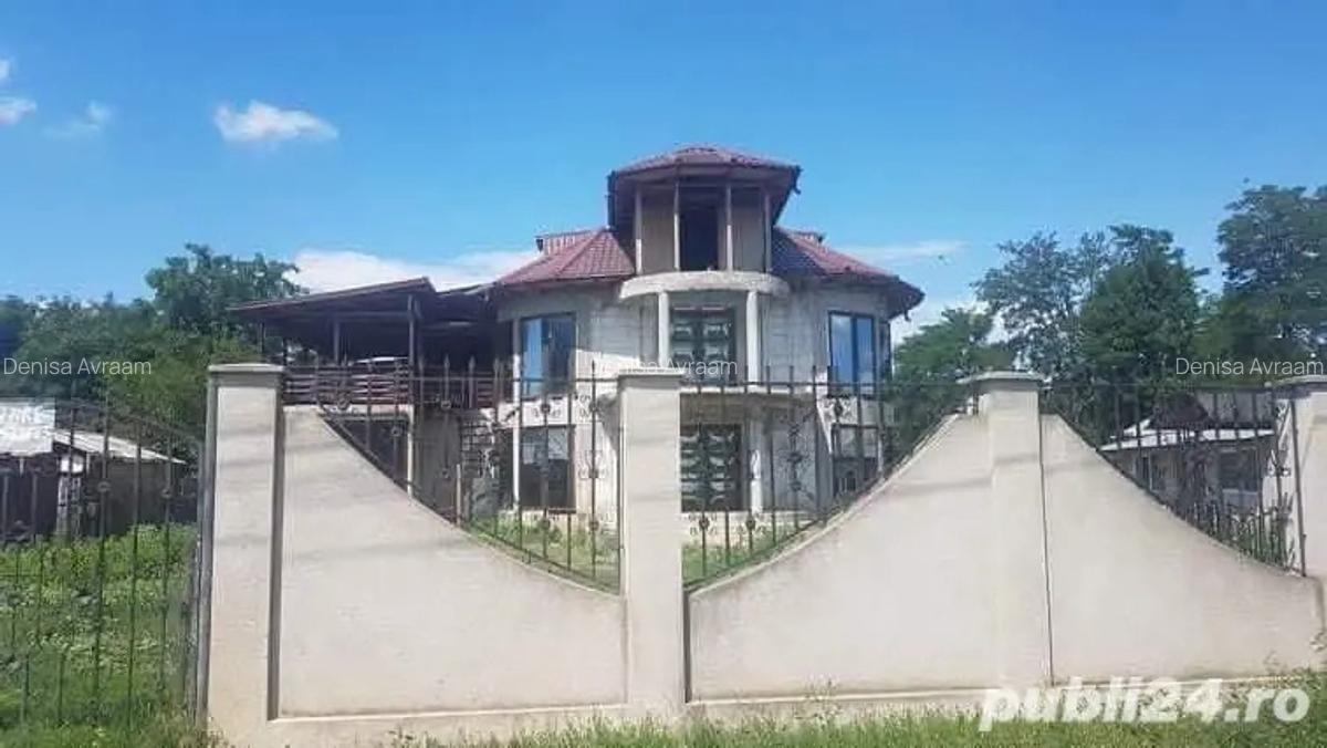 Vand vila lo rosu in ?u?esti jud BrailaVila + teren 2750 mp in ?u?e?ti, Braila | 150.000 | Schimb - 4 Vand vila lo rosu in ?u?esti jud BrailaVila + teren 2750 mp in ?u?e?ti, Braila | 150.000 | Schimb - 4