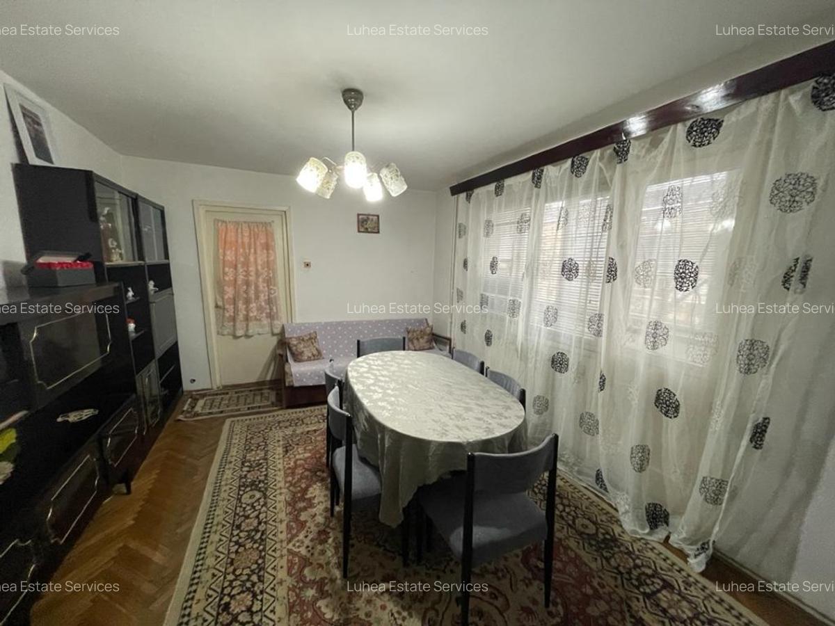 Apartament cu 2 camere in zona cu servicii, Resita, Caras Serverin - 5