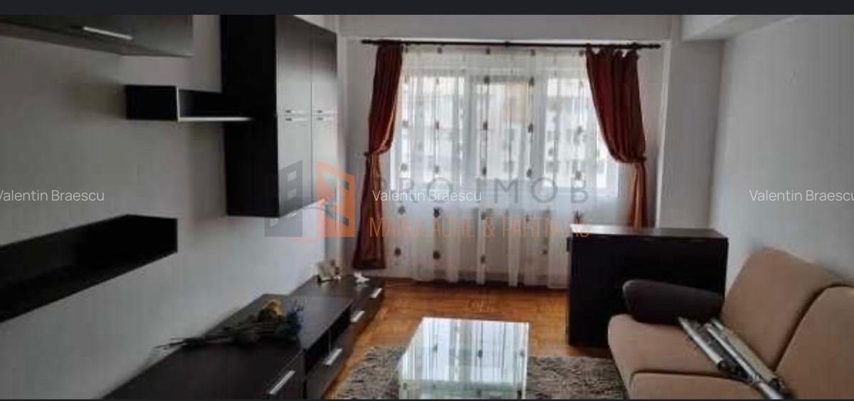 Apartament 3 camere cf 1  decomandat zona ULTRACENTRAL - 2