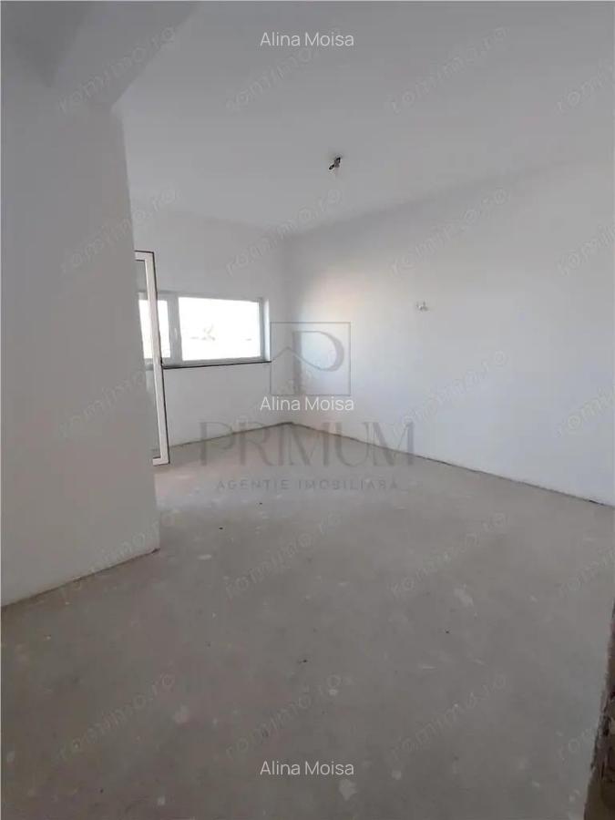 Duplex 5 camere - 2 dormitoare la parter - bucatarie inchisa - 8