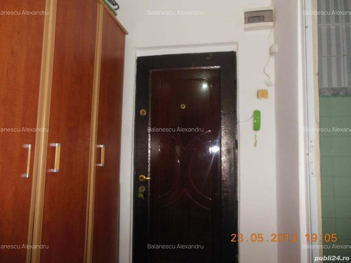 Vand Garsoniera Confort 3 Titan-Vis-a vis Auchan - 2