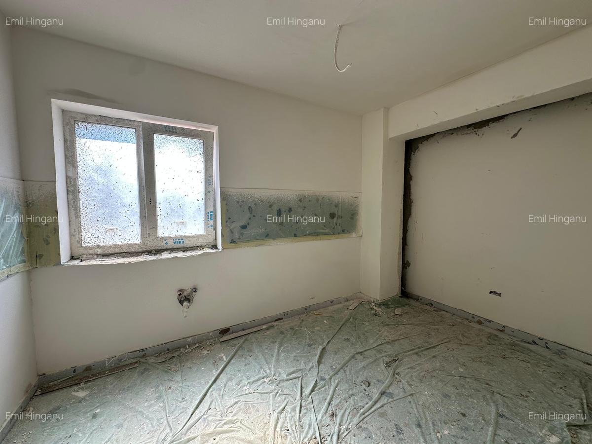 Garsoniera la Parter cu posibilitatea transformarii in spatiu comercial - 4