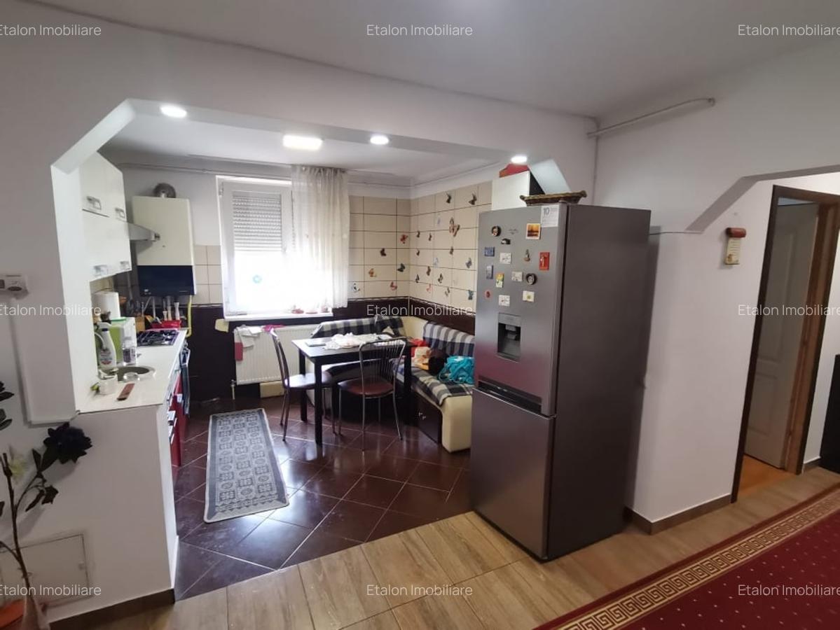 Apartament 4 camere, etaj 4, Piata Bistrita Precista - 1