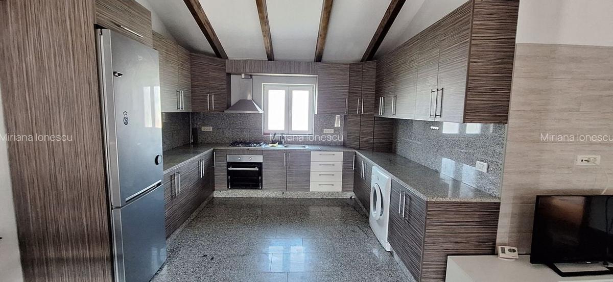 Apartament cu 3 camere semidecomandat, mobilat în Dumbrăvița - 6