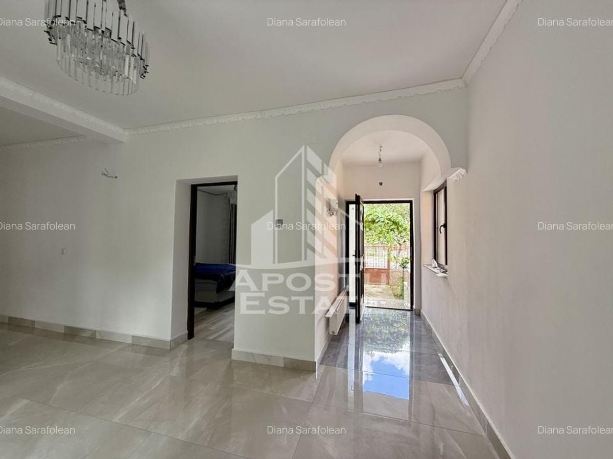 Casa individuala pe 2 fronturi stradale, renovata complet, zona Plopi - 9