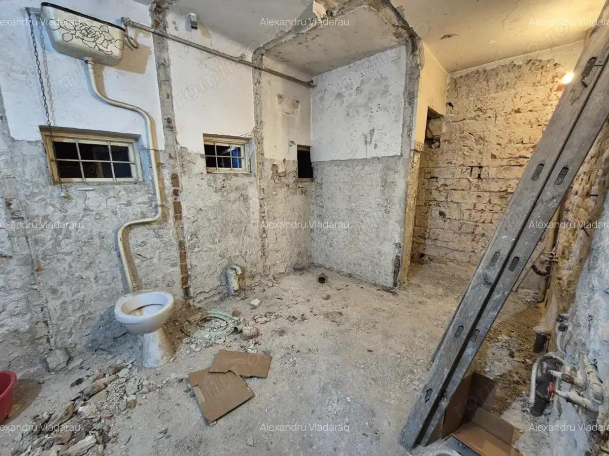 Casa S+P+1+Pod - 210,73 mp + teren 176 mp - zona Baicului - Gara Obor - 9