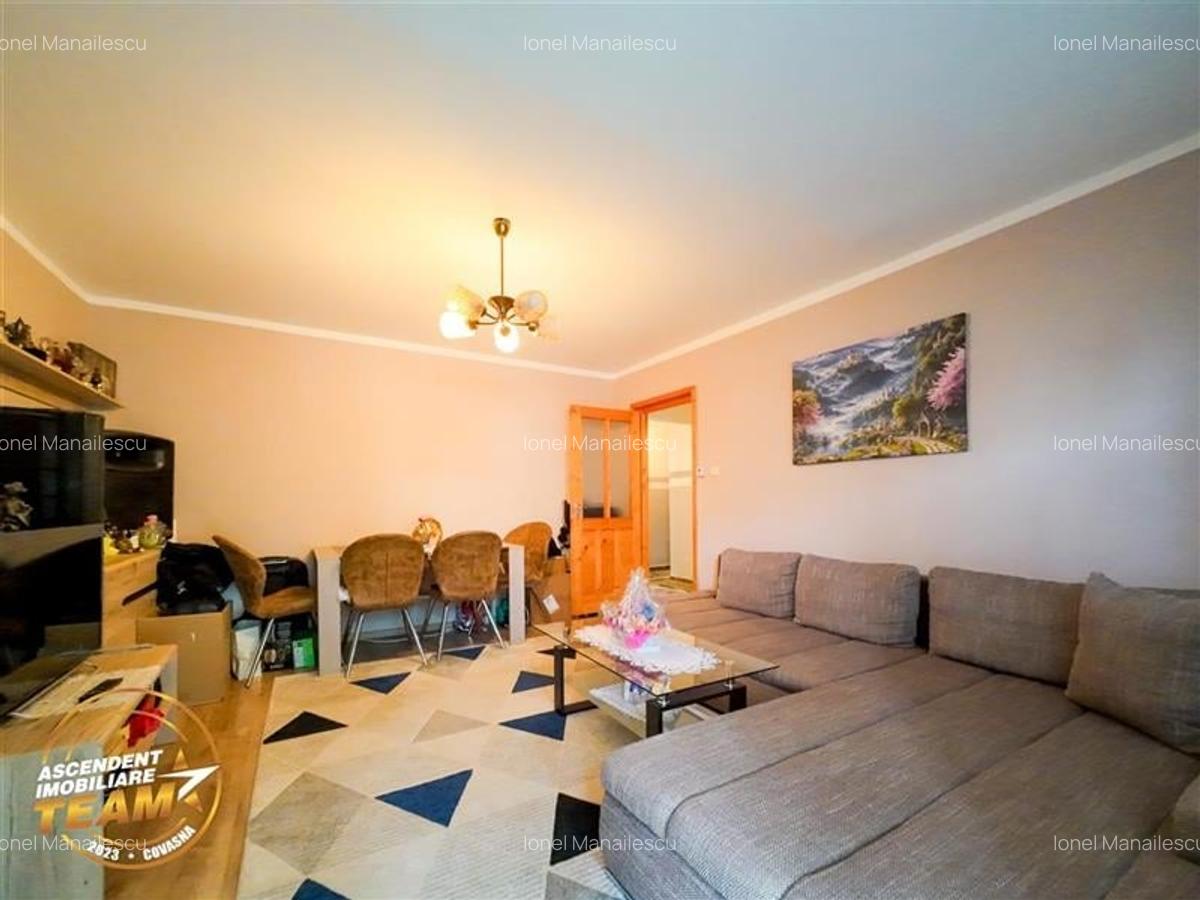 LIVE!Decomandat,pe 4camere,zonare linistita,compozitie frumoasa,facilitati, Leni - 21