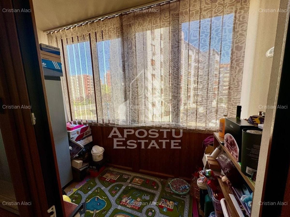 Apartament cu 3 cmarere, 2 locuri de parcare, zona Torontal - 8