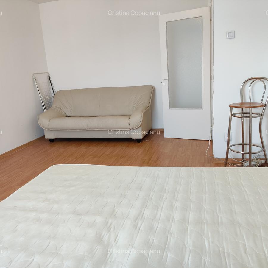 CAlea Vitan, langa Mall, garsoniera mobilata si utilata - 6