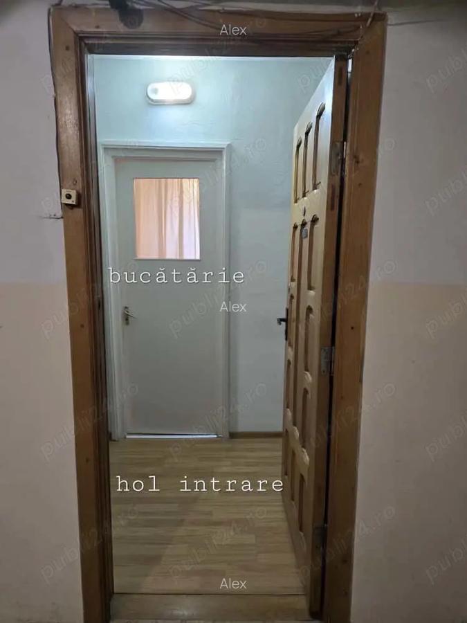 Apartament 3 camere, decomandat, str.Mioritei langa Carrefour Market - 8