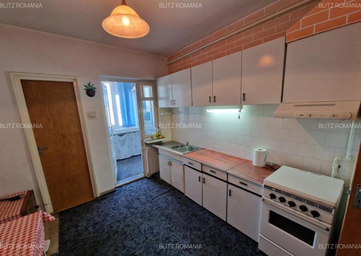 Apartament de vanzare 3 camere, 85 mp, zana-Albina - 12