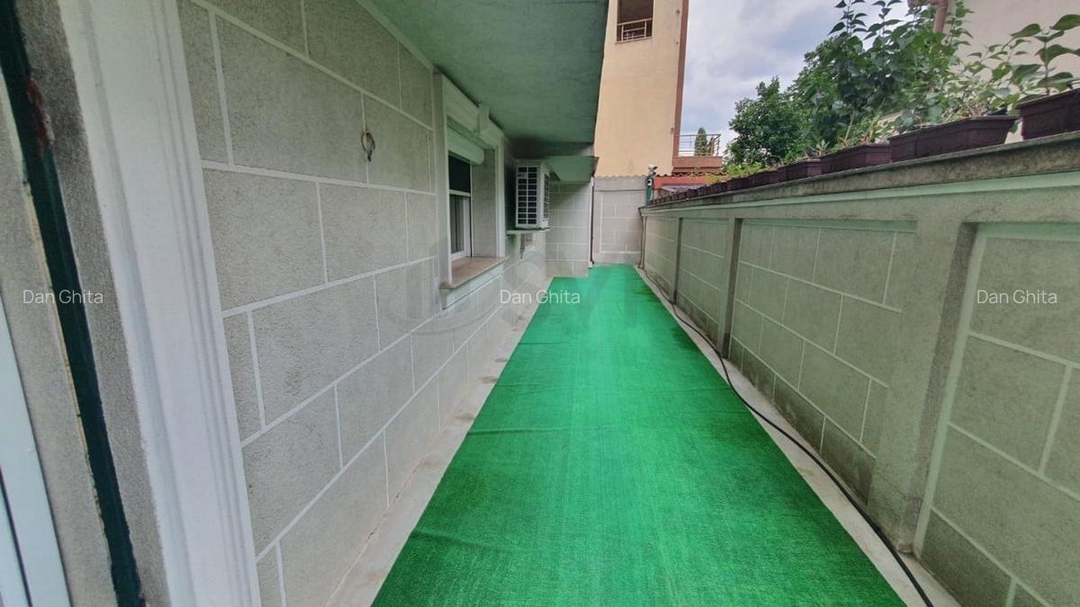 Apartament cu 4 camere decomandat în Băneasa - 14