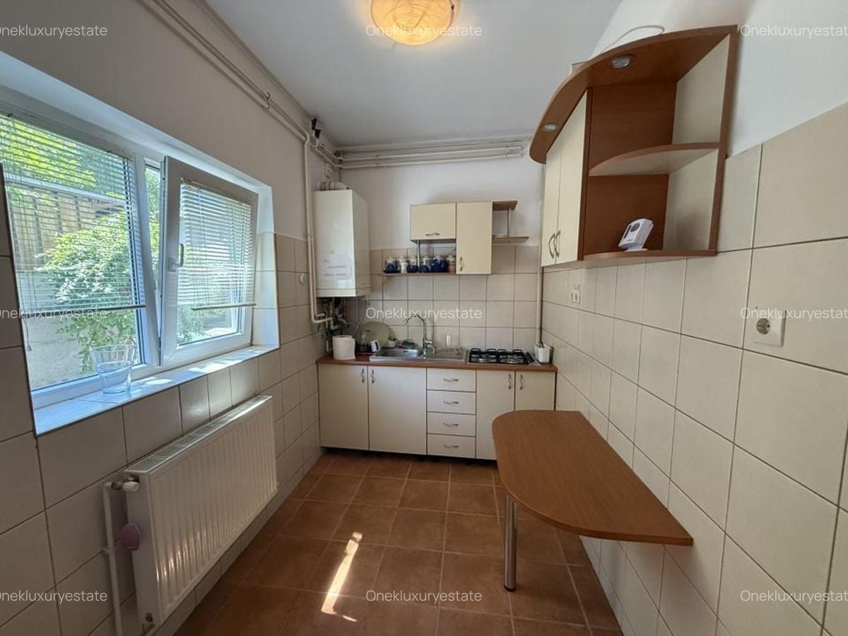 Apartament 3 camere decomandat in vila - 7