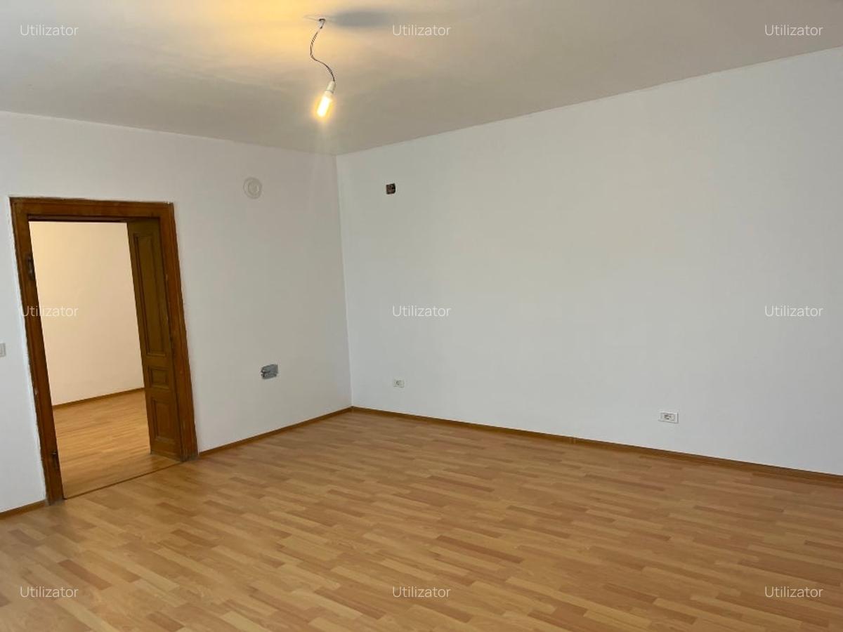 Casa 5 camare + casa de vara + sipod + gradina mare - 7