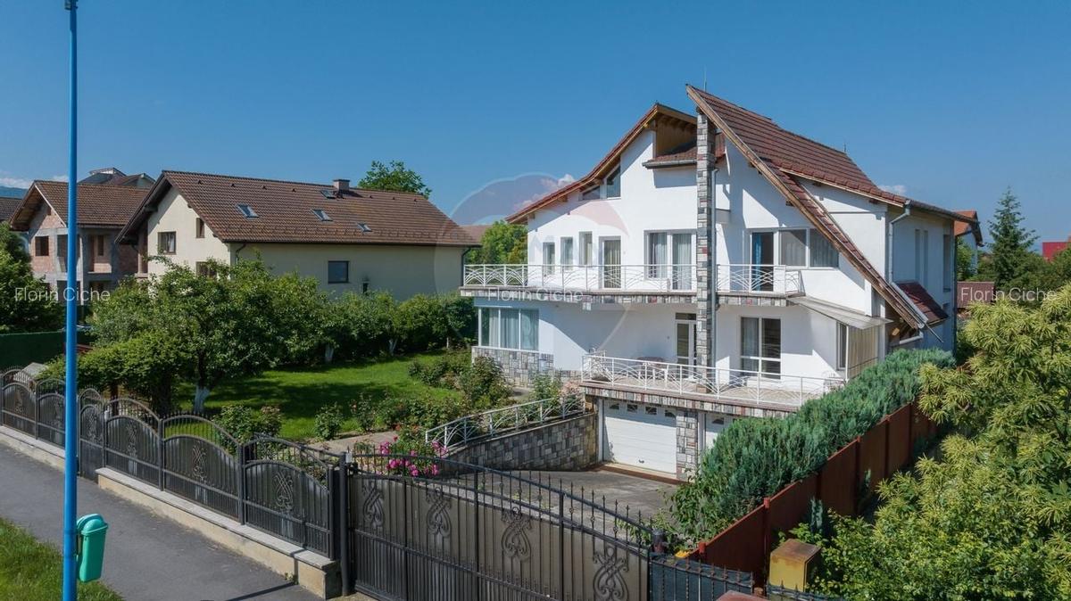 Vila impunatoare, rezidenta cu pretentii, Tractorul, Brasov - 7