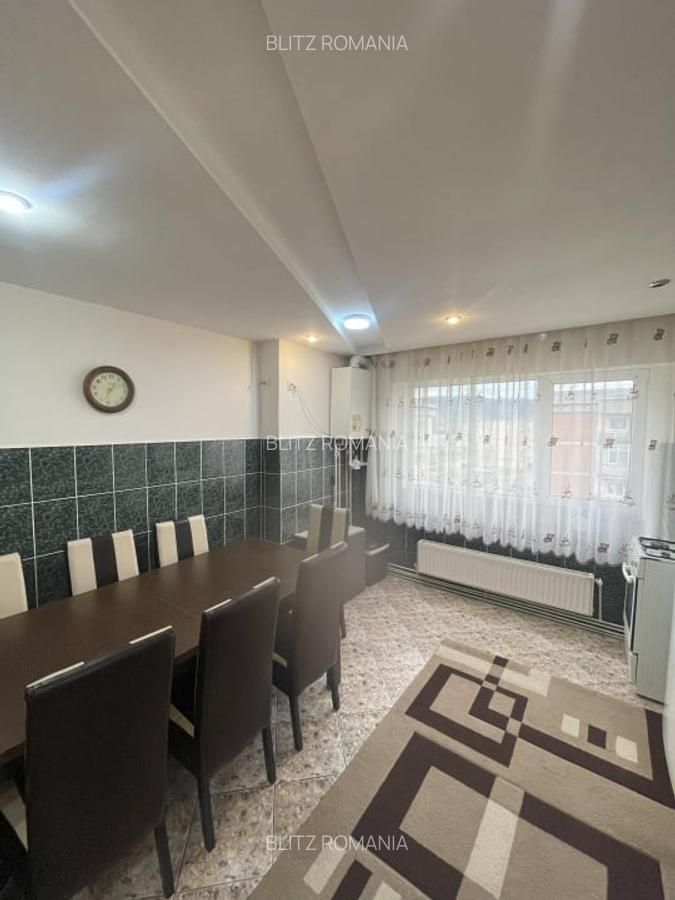 Apartament de vanzare, cu 2 camere decomandat, 50mp, etaj 4, zona Hotvon - 3