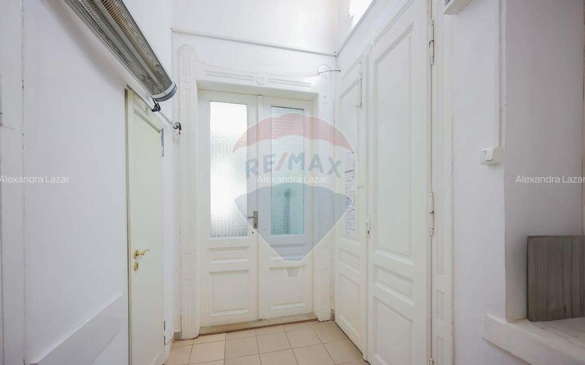 Casa de Vanzare cu 4 camere, Ultracentral - Cuza Voda - 9