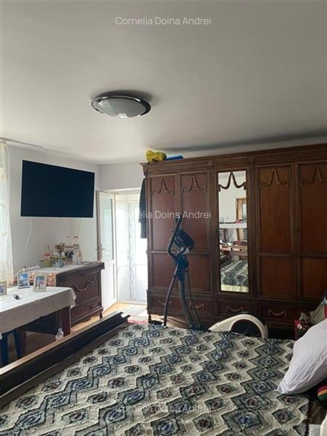 Casa cu etaj, teren 357 mp , pretabila - clinica, birouri, locuinta -  zona cent - 1