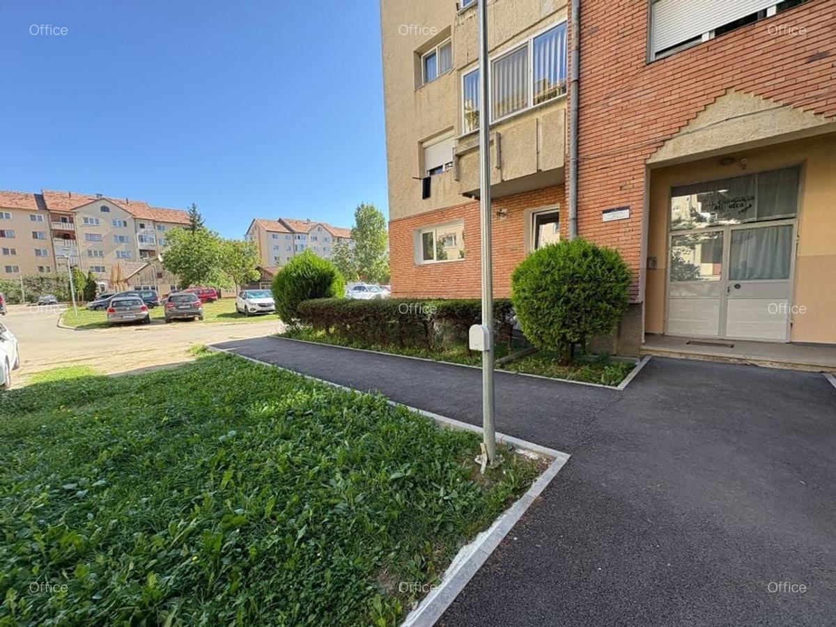 Apartament 2 camere decomandat str. Crângului (parter) lângă liceul Economic - 4