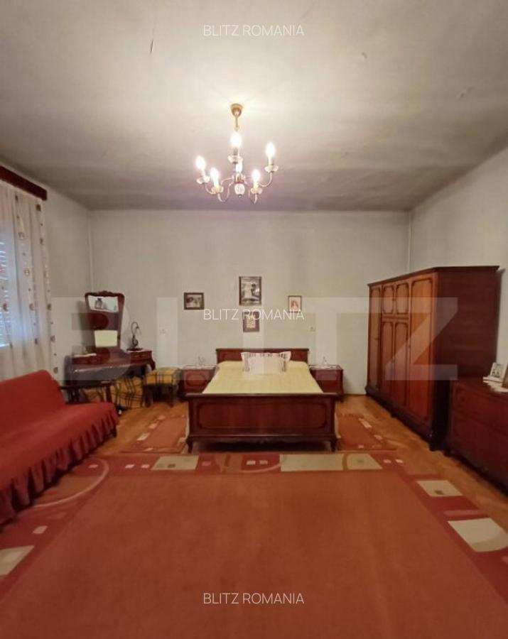 Casa renovabila cu 2 spatii comerciale, 416.6 mp, teren de 7 - 11