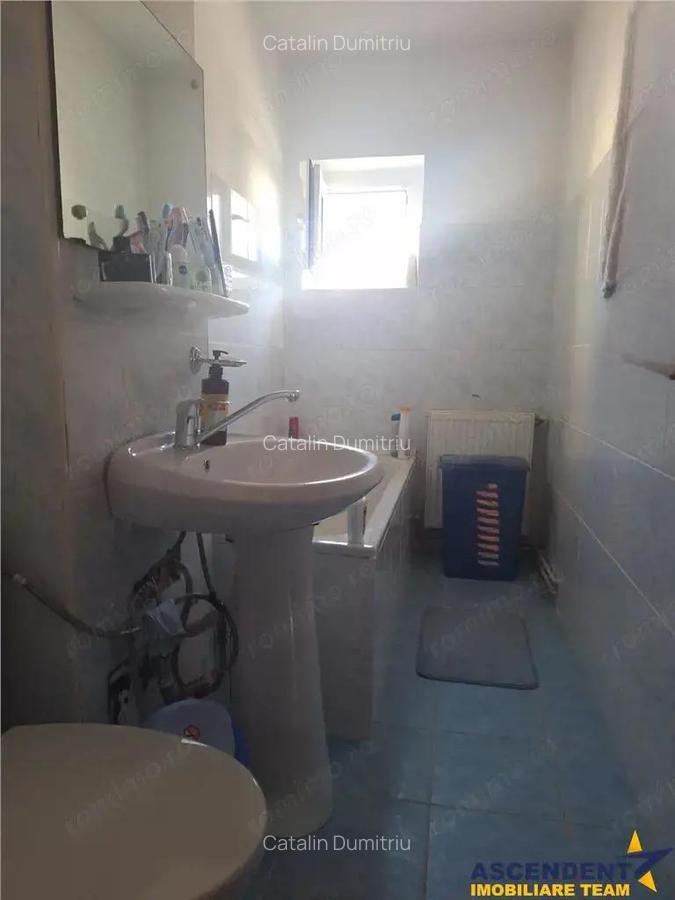 Apartament cu doua camere, decomandat, Zarnesti, Brasov - 13