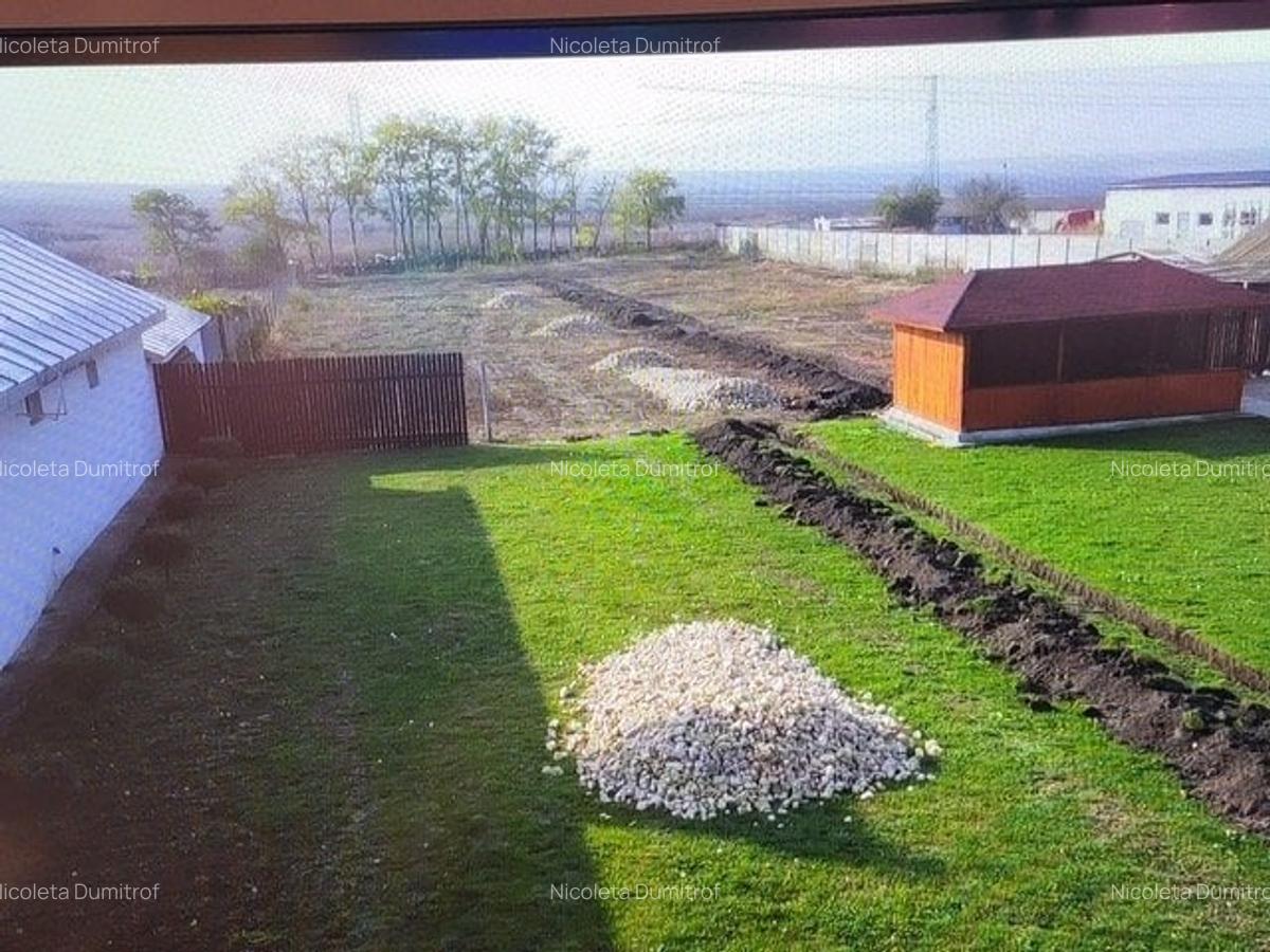 Teren intre case, strada asfaltata, utilitati , 1300 mp, Poiana, 45000 euro - 1