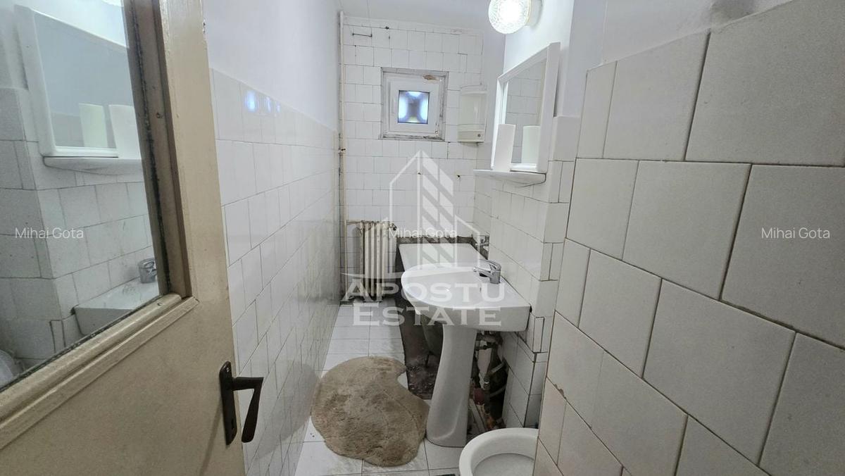 Apartament cu 4 camere, etaj intermediar, zona Dacia - 7