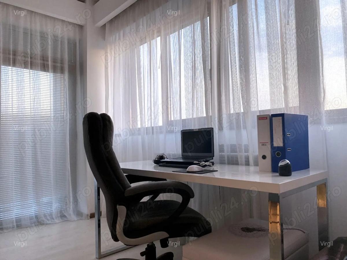 Apartament spatios de vanzare 3 camere Palazu Mare - 7