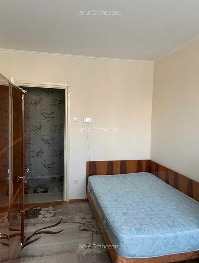 GARA CARREFOUR MARKET 2 CAMERE DECOMANDAT 54 MP  LIBER   COD 159463 - 8