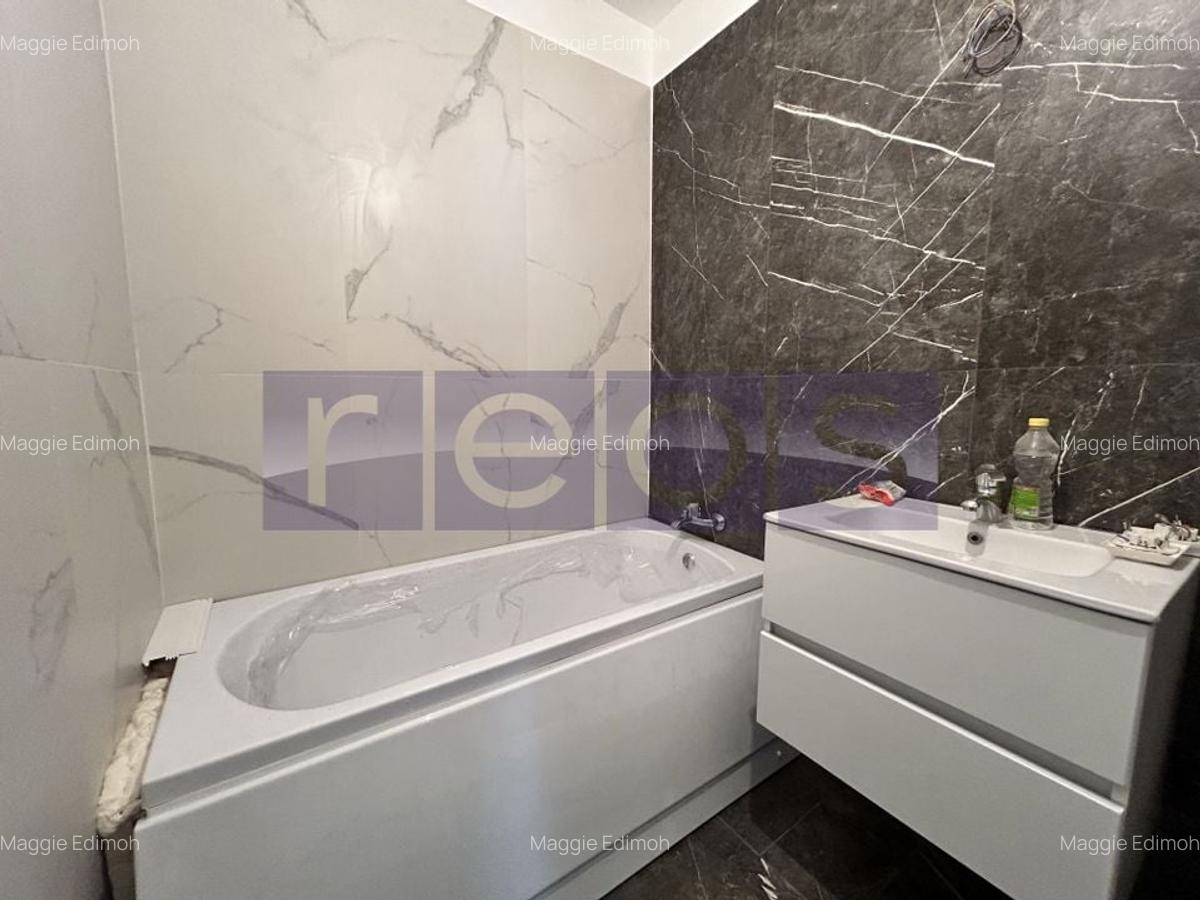 Apartament cu 3 camere decomandat în Andronache - 10