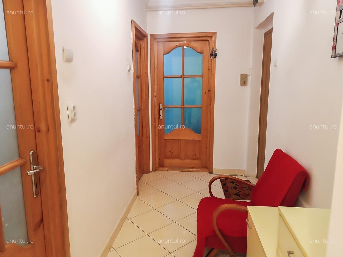 Piata Sud - MegaImage Orizont - 4