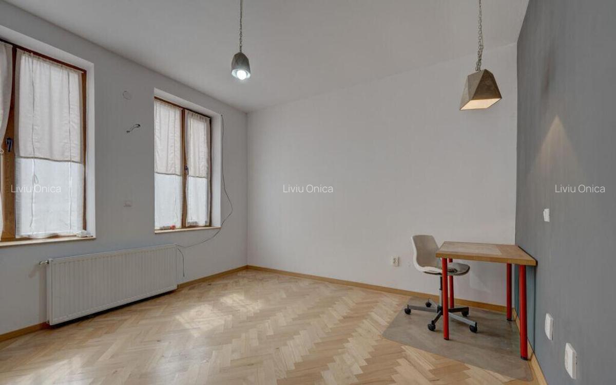 In Cartierul Evreiesc, casa 3 camere pivnita si mansarda - 26