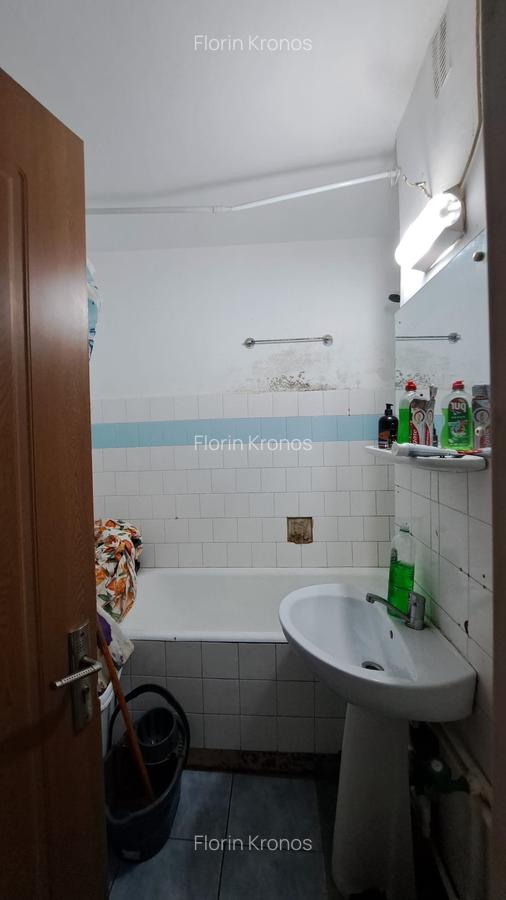 AGIGEA, 3 CAMERE DECOMANDAT 2 BAI, CENTRALA GAZ, 70 MP. PARCARE, BOXA - 27