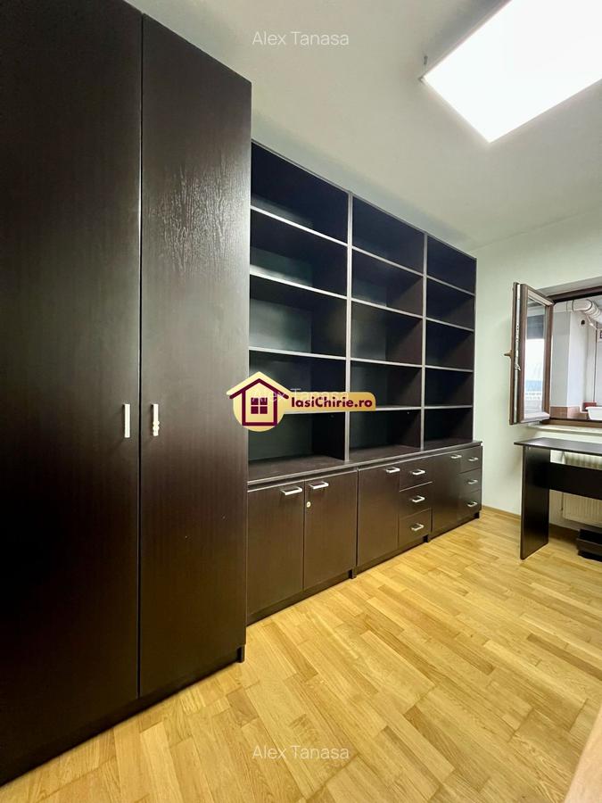 Apartament cu 3 camere decomandat în Palat - 14