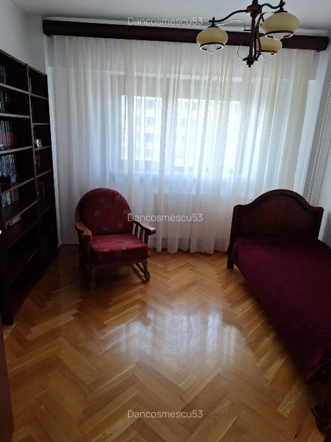 Apartament 4 camere de inchiriat langa metrou Stefan cel Mare - 3