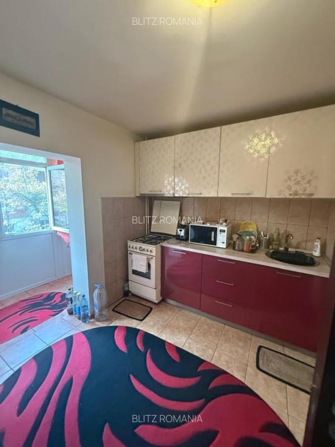 Apartament 3 camere, 72.75 mp, zona Sarari - 1