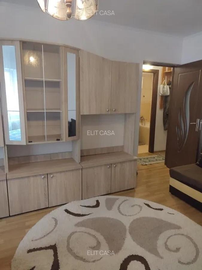 Garsonieră decomandată, mobilată în Nicolina - 1