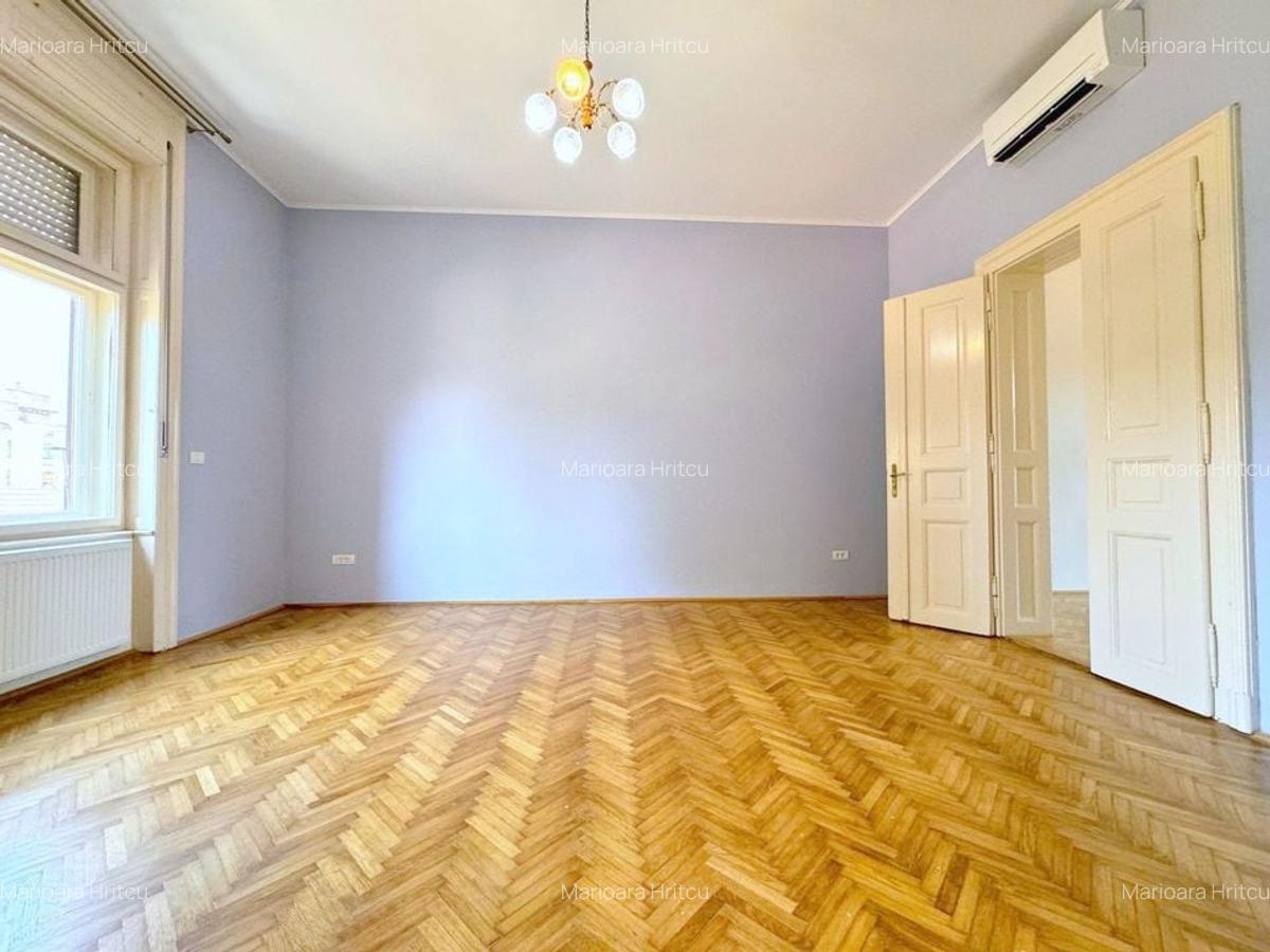 Apartament cu 4 camere semidecomandat în Central - 11