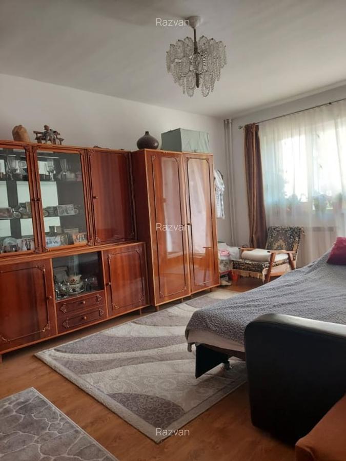 Apartament 2 camere, etaj intermediar, cartier Plopilor - 3