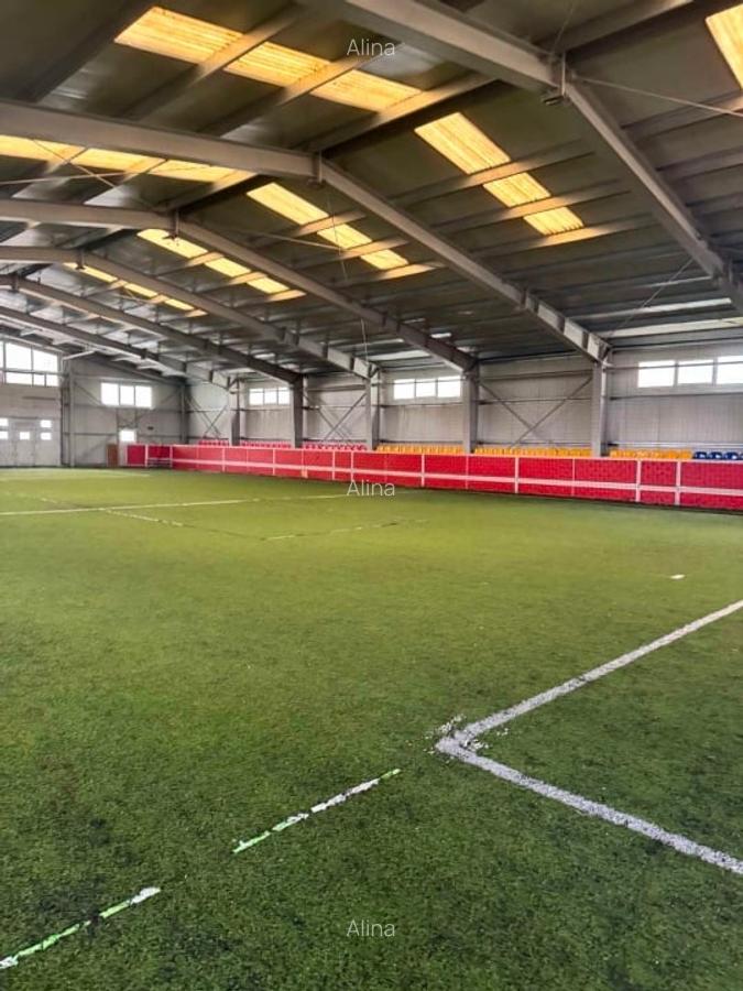 Închiriere Hală amenajată ca  Teren de fotbal acoperit  de  1300 m2 - 2
