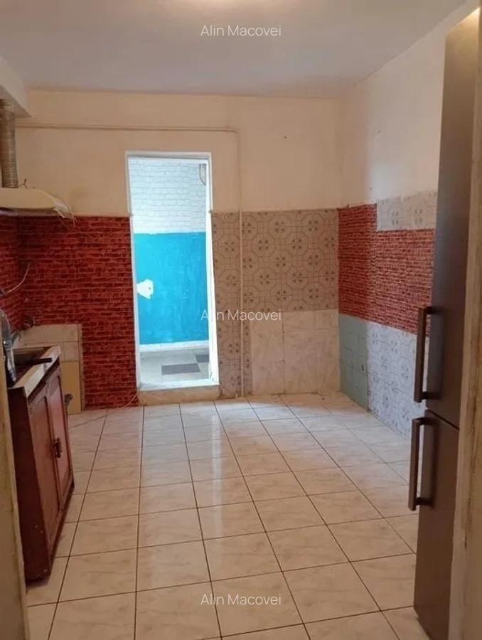 3 Camere Decomandat 74mp bloc 1980 zona Mircea - 2