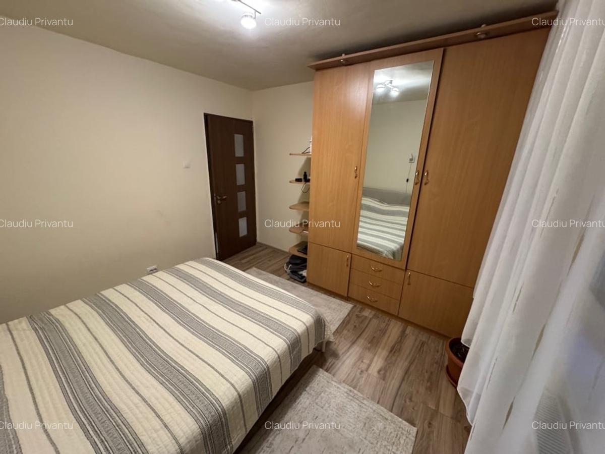 Apartament cu 2 camere, decomandat - zona Lipovei - 4 Apartament cu 2 camere, decomandat - zona Lipovei - 4