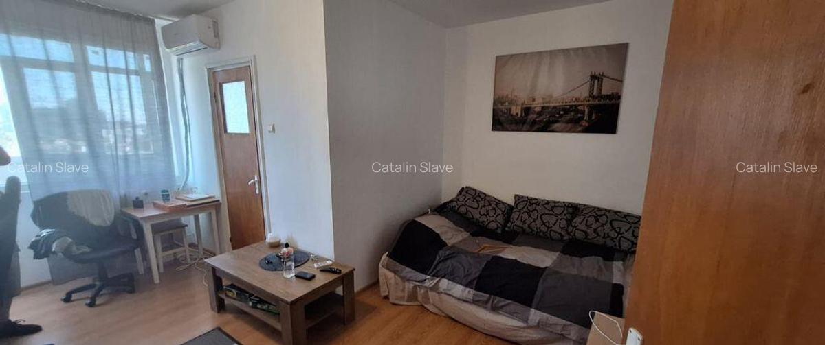 Garsoniera renovata - stradal pe Calea Vitan - Mihai Bravu - 2