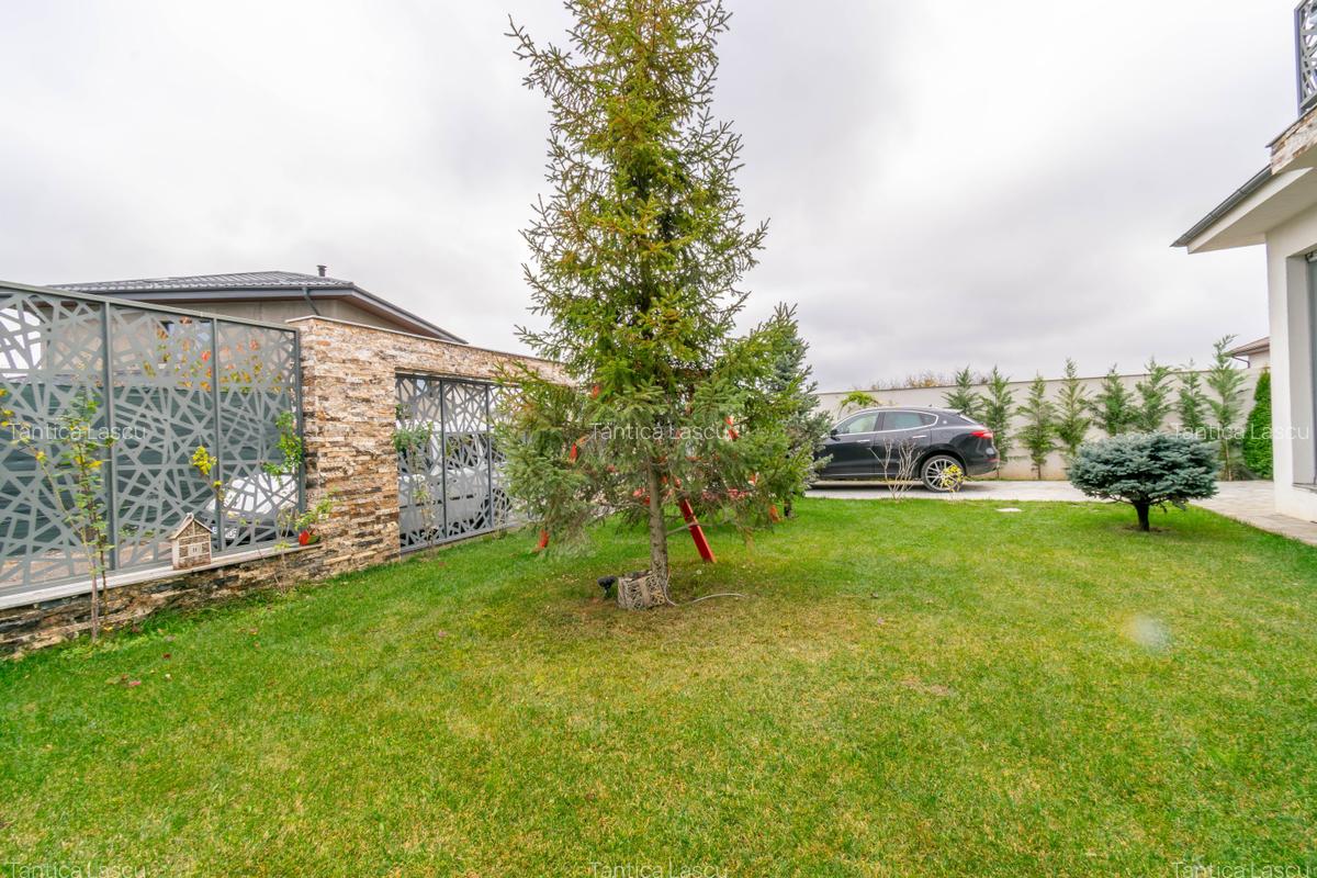 Locuinta construită pentru a fi locuită, nu doar admirată, complet mobilata - 13