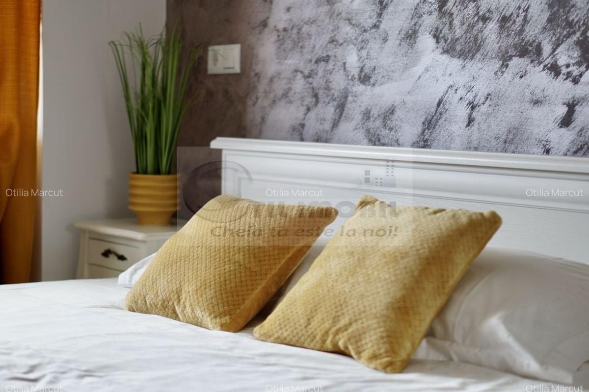 2 CAM PIATA UNIRII, TEATRU, PALAS, UMF, ULTRACENTRAL 199000+tva 9 - 13 2 CAM PIATA UNIRII, TEATRU, PALAS, UMF, ULTRACENTRAL 199000+tva 9 - 13